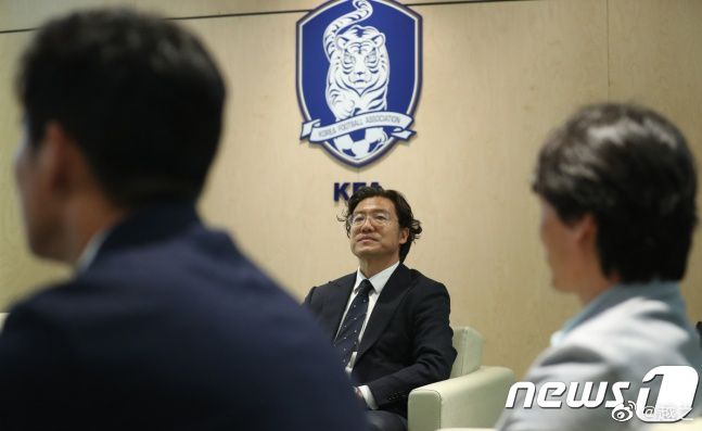 南京、长沙、广州三地多位参加观影活动的媒体表示这部史诗终章集合了侏罗纪公园系列的主演，新鲜的剧情搭配回忆杀，令自己的童年回忆更加丰满